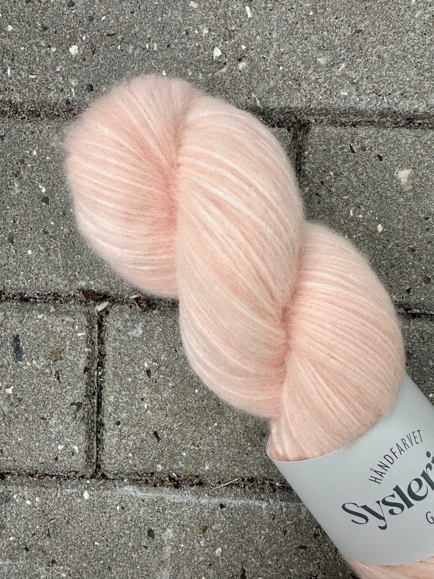 Sysleriget Alpaca Blow | Peachykeen