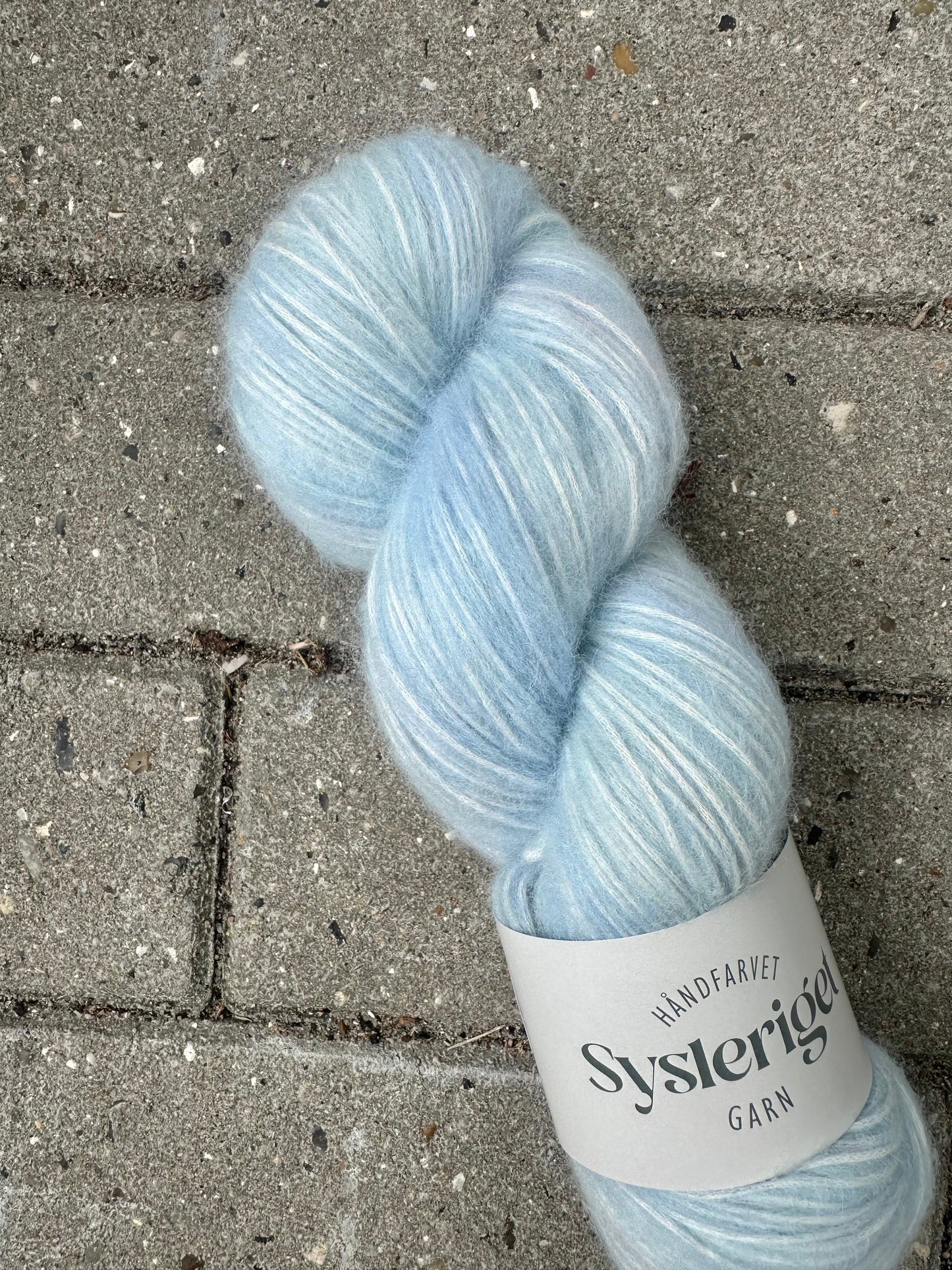 Sysleriget Alpaca Blow | Spring Sky