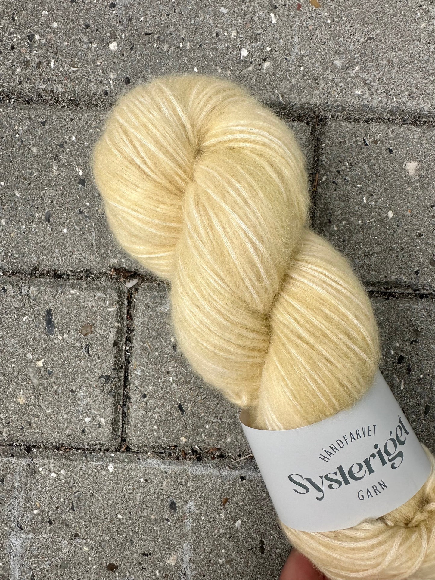 Sysleriget Alpaca Blow | Dusty Yellow