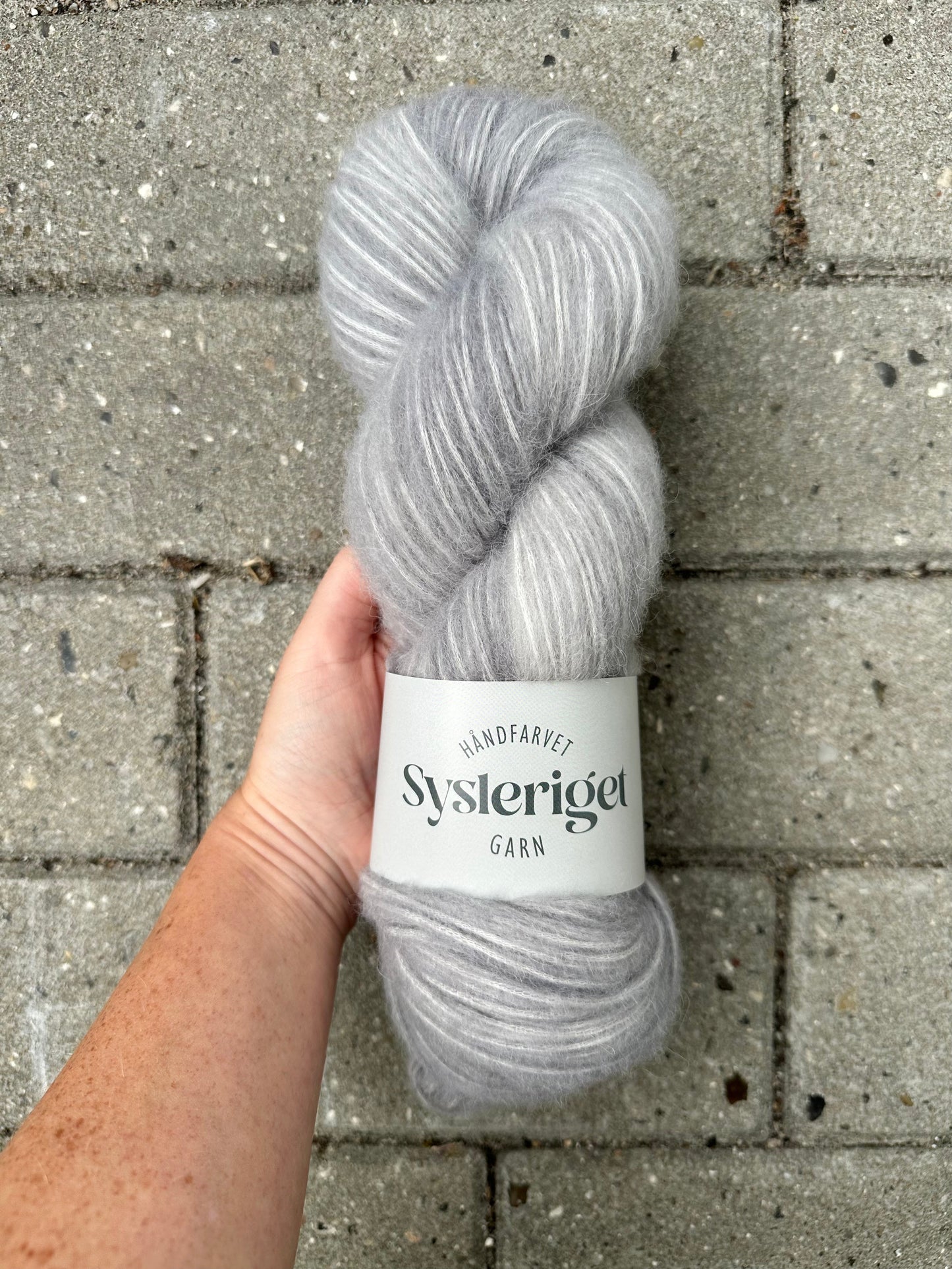 Sysleriget Alpaca Blow | Grey-ish